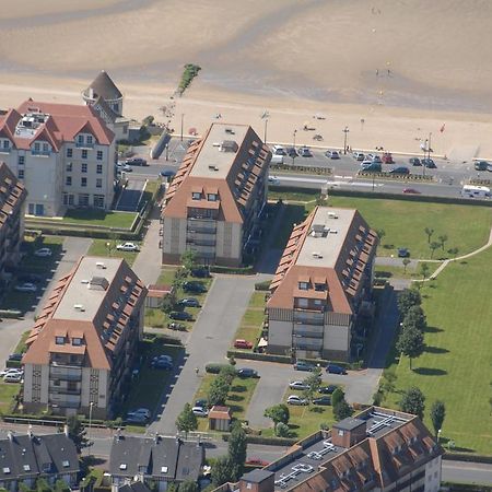 Lagrange Vacances Les Residences Вилле-сюр-Мер Экстерьер фото